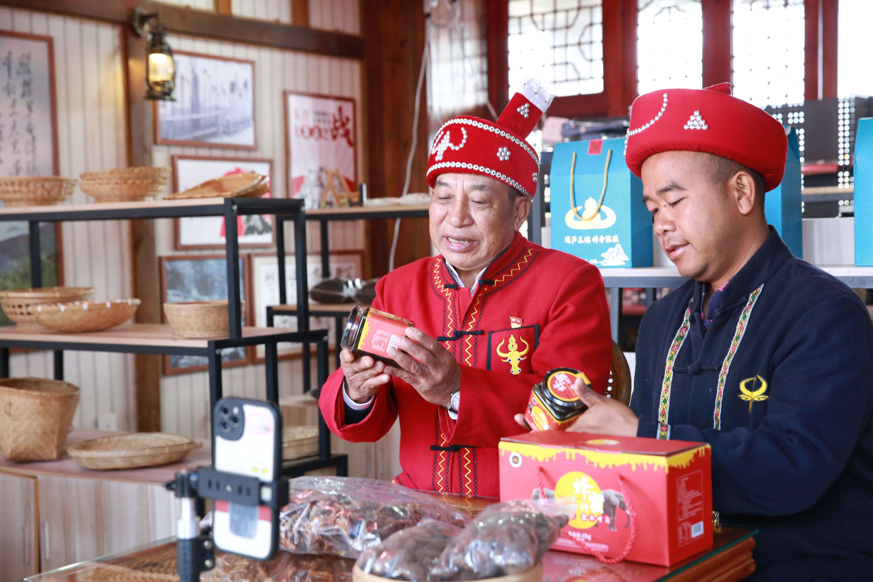 唱响新时代阿佤人民的幸福之歌——《中国纪检监察报》整版报道沧源县牢记嘱托谋跨越 感恩奋进新征程
